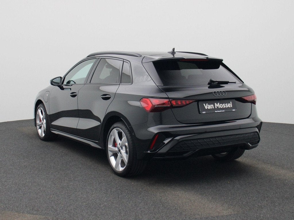Audi A3 Sportback 45 TFSI e S edition Competition 272 PK | S, Auto's, Audi, 12 maanden, 4 cilinders, Bedrijf, Te koop