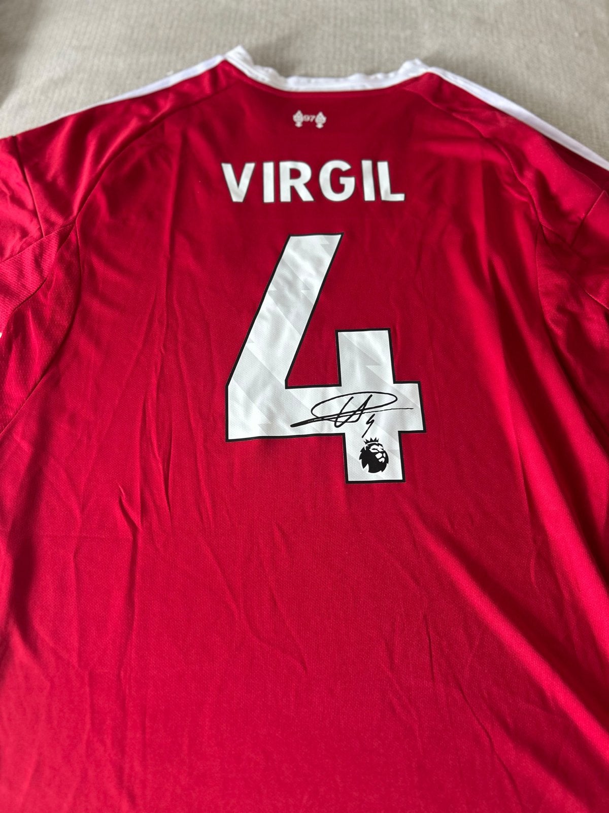 Liverpool Virgil van Dijk gesigneerd shirt - Maat M, Maat 48/50 (M), Ophalen of Verzenden, Zo goed als nieuw, Voetbal