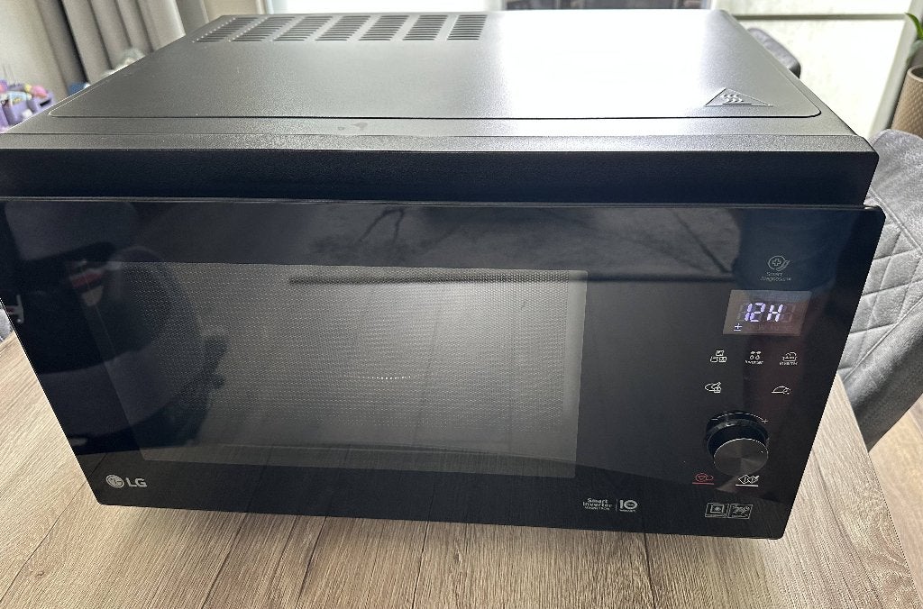 LG combi-magnetron 39l, Ophalen, Combimagnetron, Grill, Zo goed als nieuw