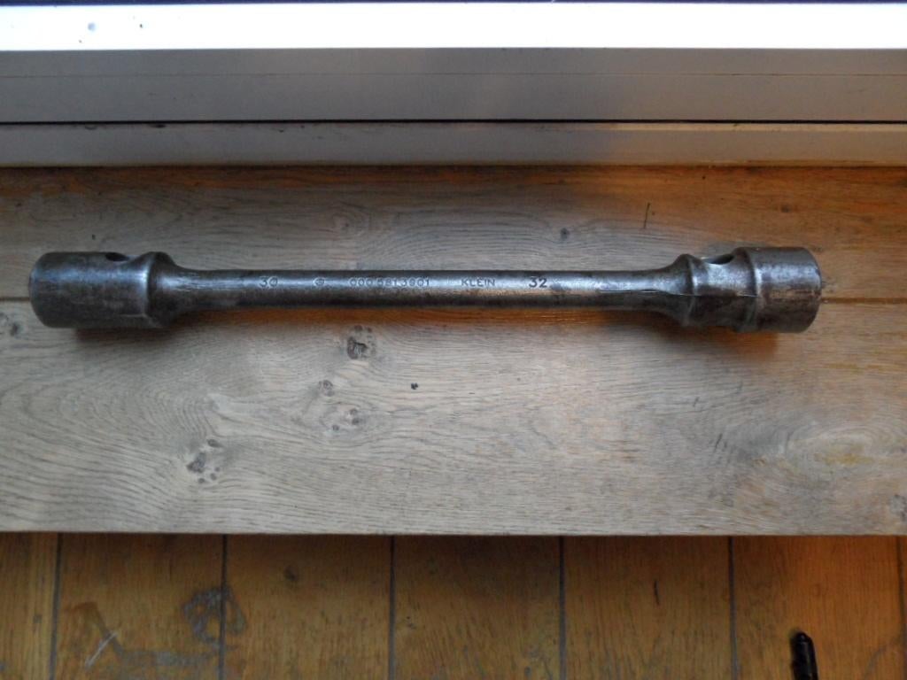 Klein 0005813901 wielsleutel 30 32 wielmoersleutel 12 kant, Doe-het-zelf en Verbouw, Gereedschap | Handgereedschap, Ophalen of Verzenden