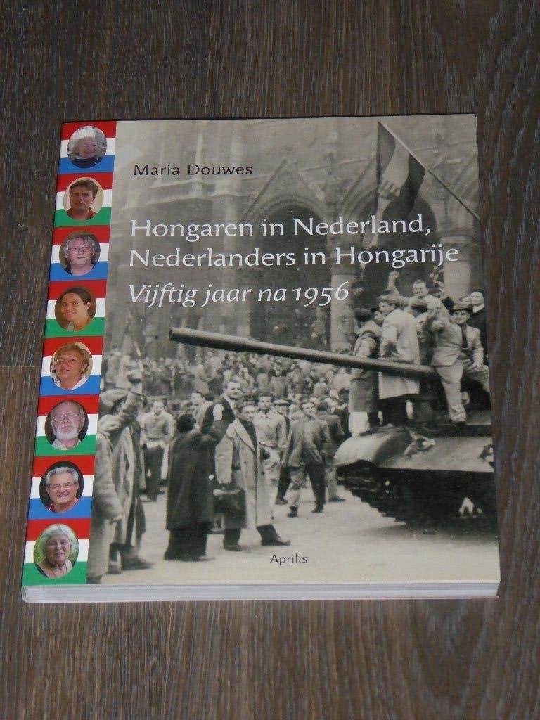 Hongaren in Nederland, Nederlanders in Hongarije - M. Douwes, Boeken, Ophalen of Verzenden, Zo goed als nieuw, Maria Douwes