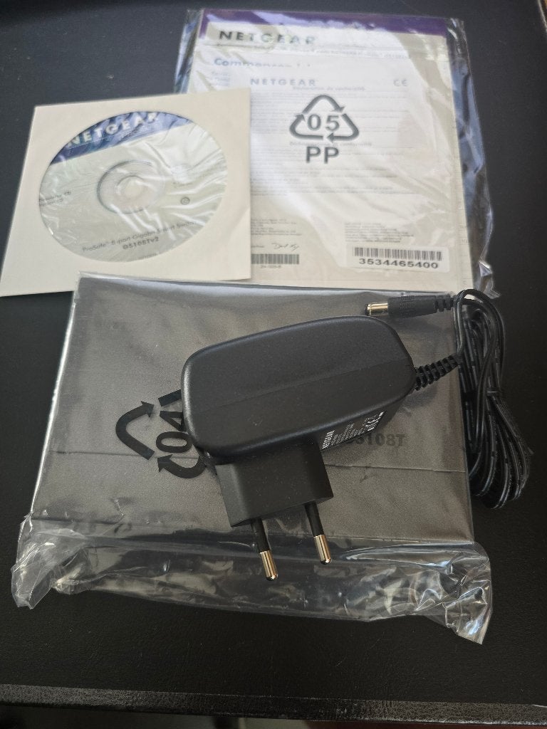 Netgear ProSafe 8-Port Gigabit Smart Switch GS108Tv2, Ophalen of Verzenden, Nieuw