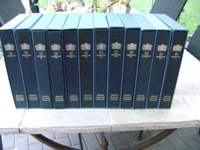 12 luxe Davo PTT-mapjes albums met cassette, Postzegels en Munten, Postzegels | Toebehoren, Ophalen of Verzenden, Verzamelalbum