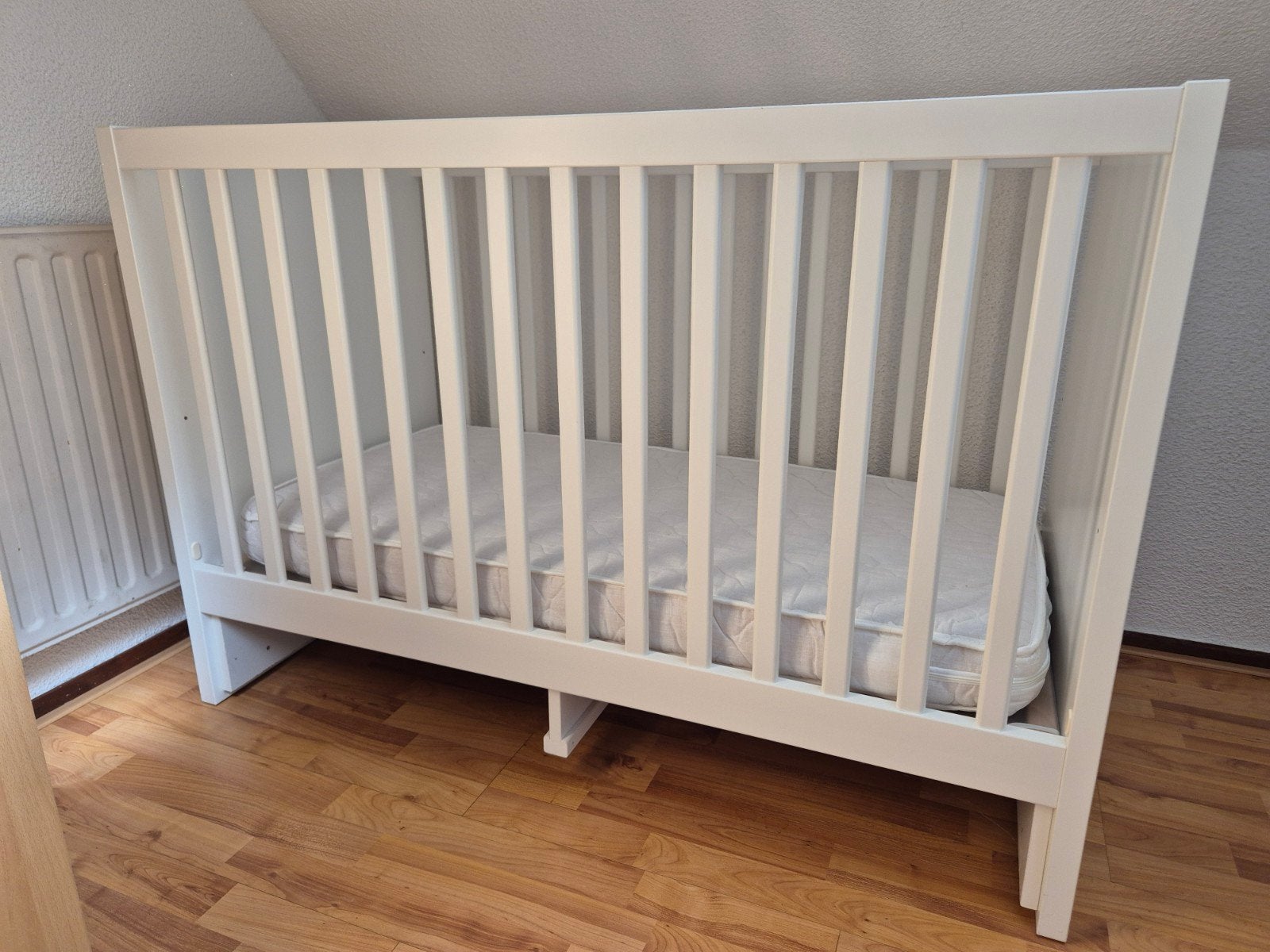 Kinderledikant, off white 1,26 x 0,65 m, Ophalen, Zo goed als nieuw, Jongetje of Meisje