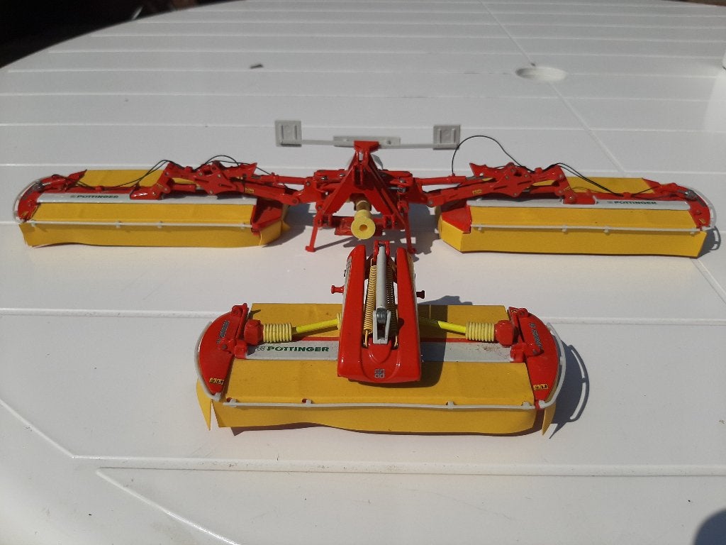Pottinger Novacat V10 triplemaaier Wiking 1/32, Ophalen of Verzenden, Zo goed als nieuw, Tractor of Landbouw, Overige merken