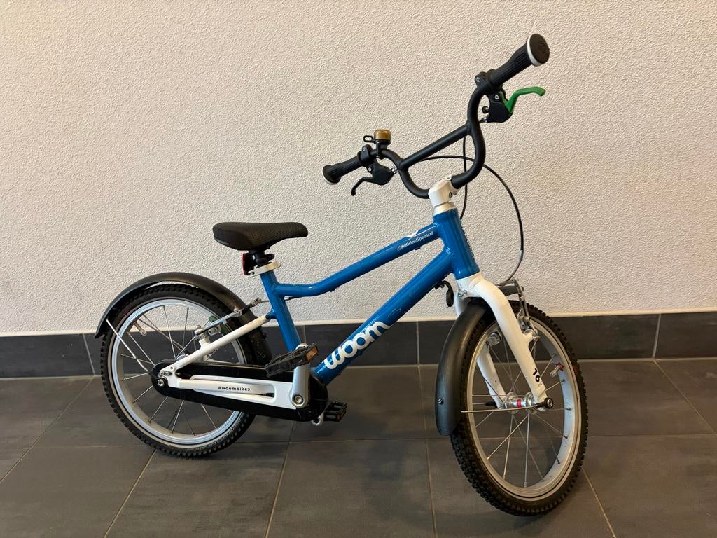 Woom 3 kinderfiets - 16 inch - Blauw, Fietsen en Brommers, Fietsen | Kinderfietsjes, Ophalen of Verzenden, Zo goed als nieuw, Terugtraprem