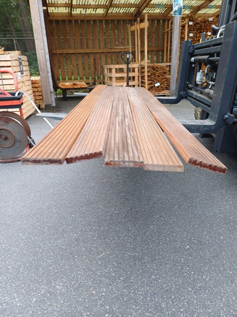 Vlonderplank / dekdeel 28x145mm Bangkirai 305cm nr. 786, Ophalen, Planken, Zo goed als nieuw, Hardhout