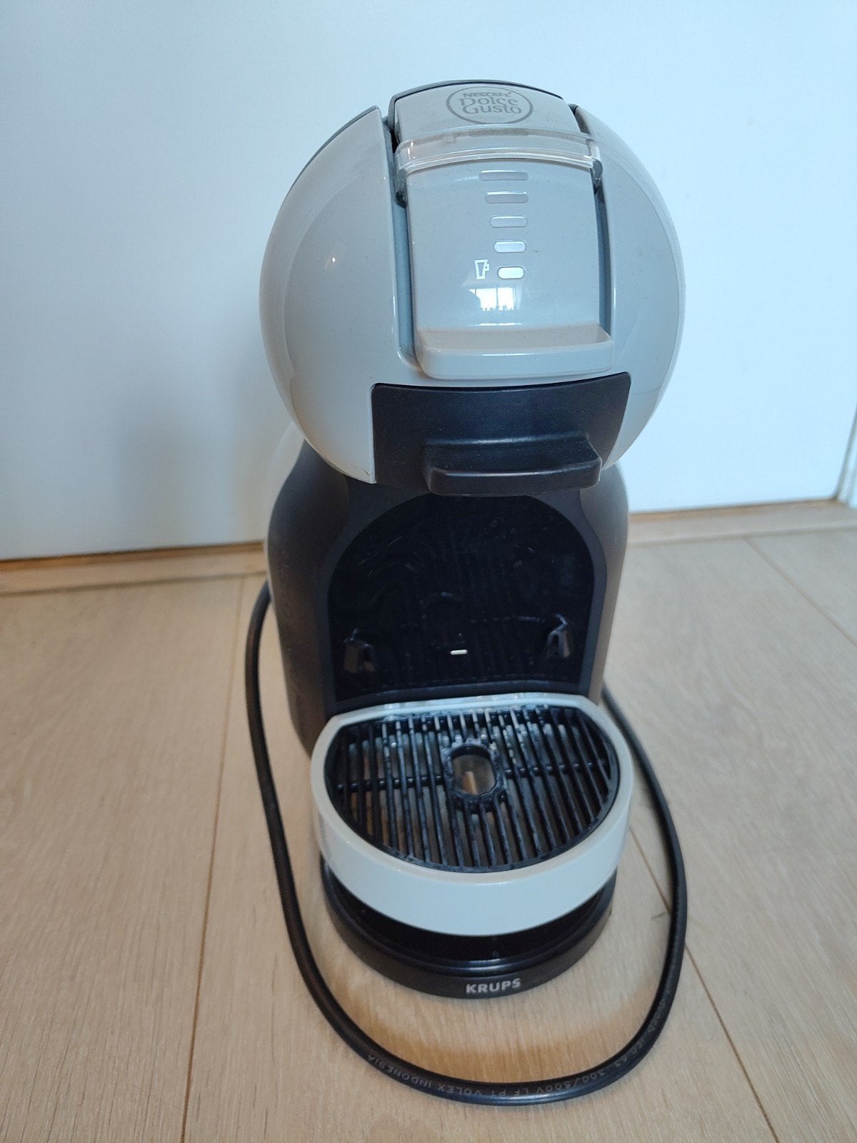 Coffee machine Dulce Gusto Nescafé, Witgoed en Apparatuur, Koffiezetapparaten, Ophalen, Zo goed als nieuw, Koffiemachine