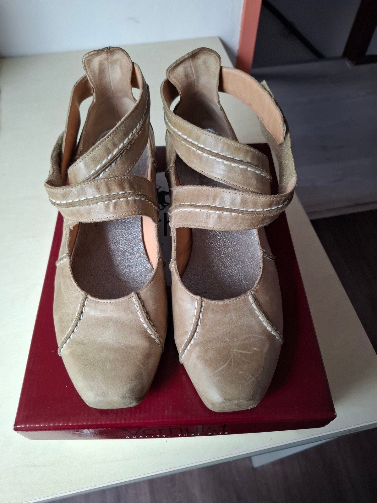 Verhulst Leren Ballerina's - Maat 42, Kleding | Dames, Schoenen, Ophalen of Verzenden, Gedragen, Beige