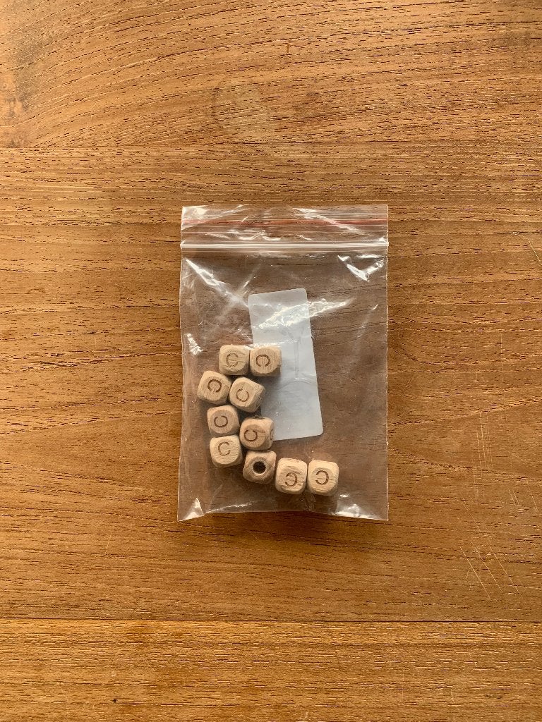 Houten letterkraal C 1cm, Ophalen of Verzenden, Nieuw, Kraal