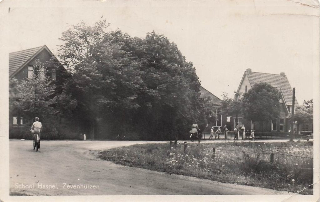 702-376-027 School Haspel Zevenhuizen, Verzenden, Voor 1920, Groningen