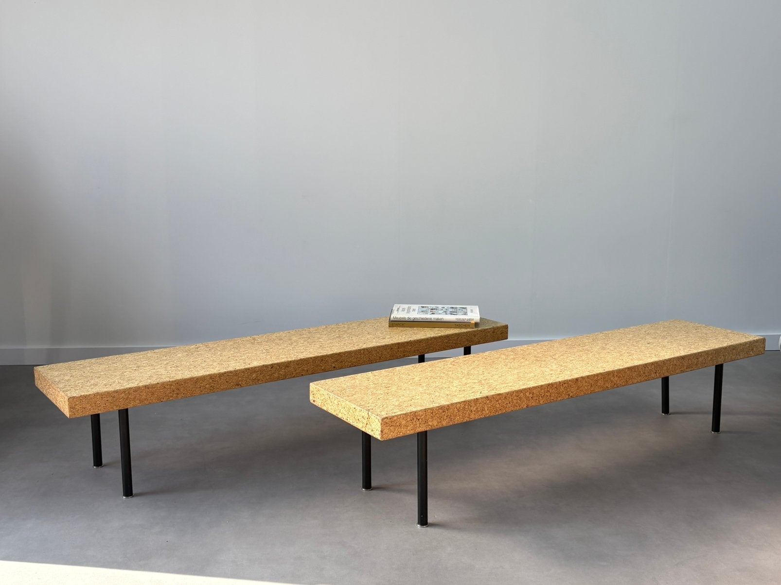 IKEA SINNERLIG bankjes 2 stuks Ilse Crawford design (Kurk), Ophalen, Zo goed als nieuw, Kurk