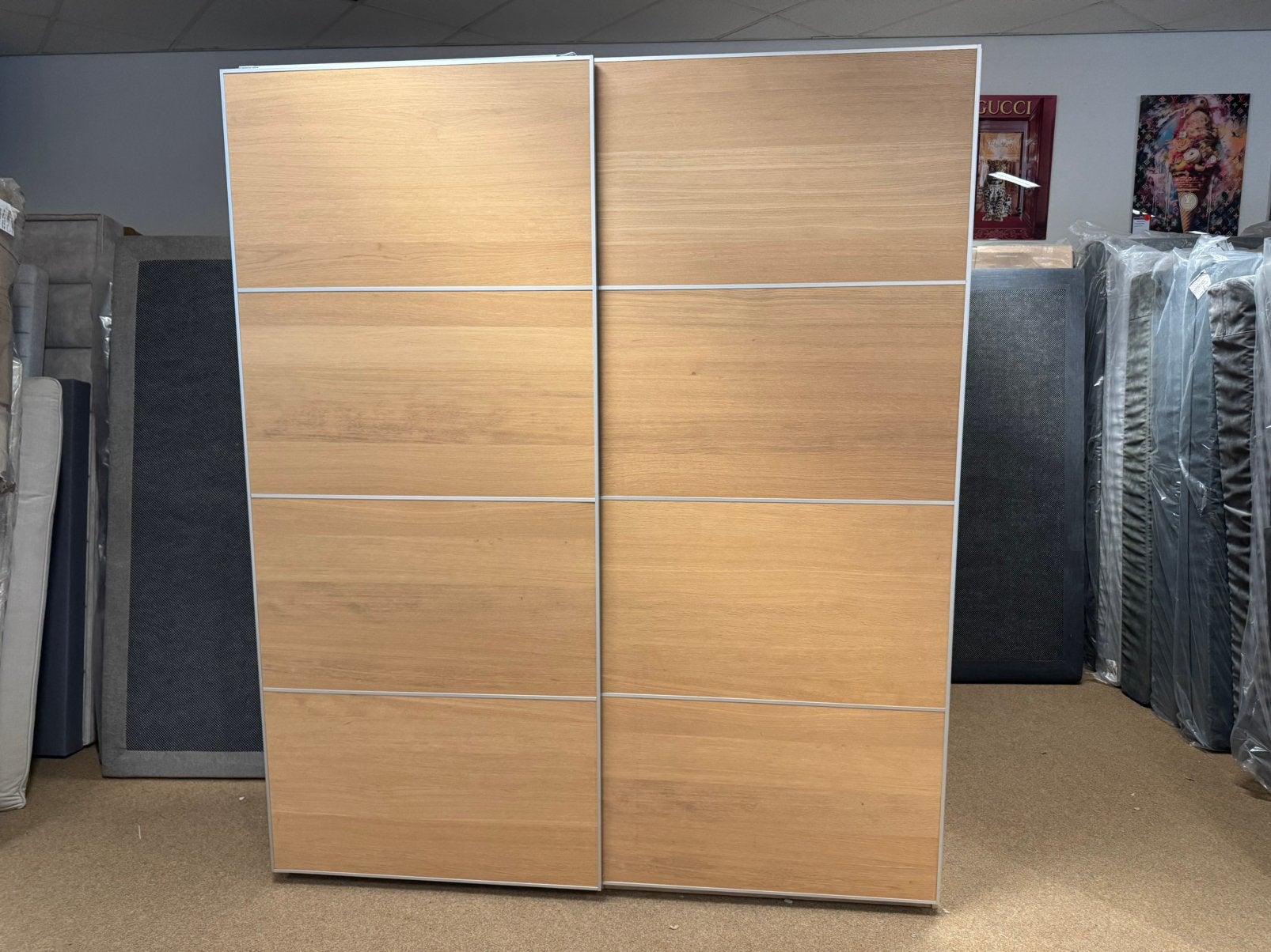 Garderobekast met 2 schuifdeuren €199,- 200x236x63cm., Gebruikt, 200 cm of meer, 150 tot 200 cm, Mwonenenslapen