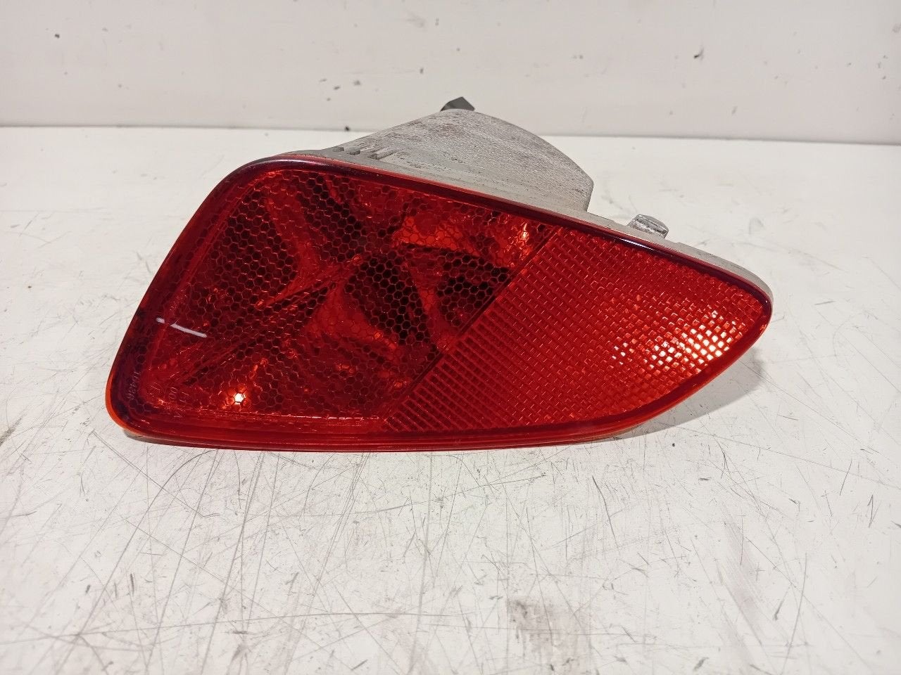 Mistlamp links Ford Fiesta, Onderdelen@venauto.nl, Van der Ven Autorecycling B.V., Gebruikt, Ettenseweg 76, 4706 PB Roosendaal, The Netherlands