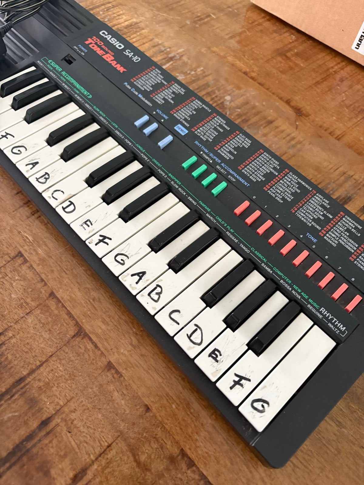 Casio SA-10 Tone Bank Keyboard - Vintage Mini Synthesizer, Muziek en Instrumenten, Keyboards, Ophalen of Verzenden, Gebruikt, Overige aantallen