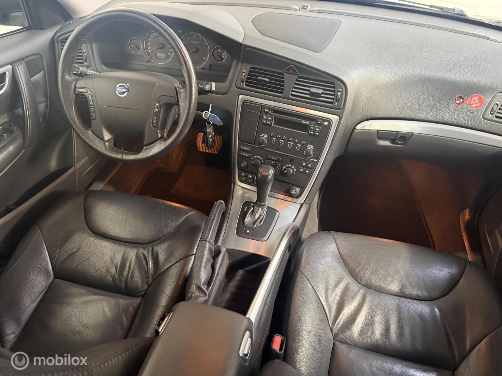Volvo XC70 2.5 T Kinetic AUTOMAAT / LEER, Auto's, Volvo, Automaat, Gebruikt, XC70, 2521 cc