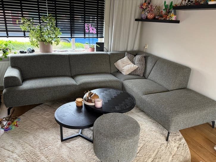 Montèl Marvel groene hoekbank + bijpassende poef, Ophalen, Hoekbank, 300 cm of meer, Zo goed als nieuw
