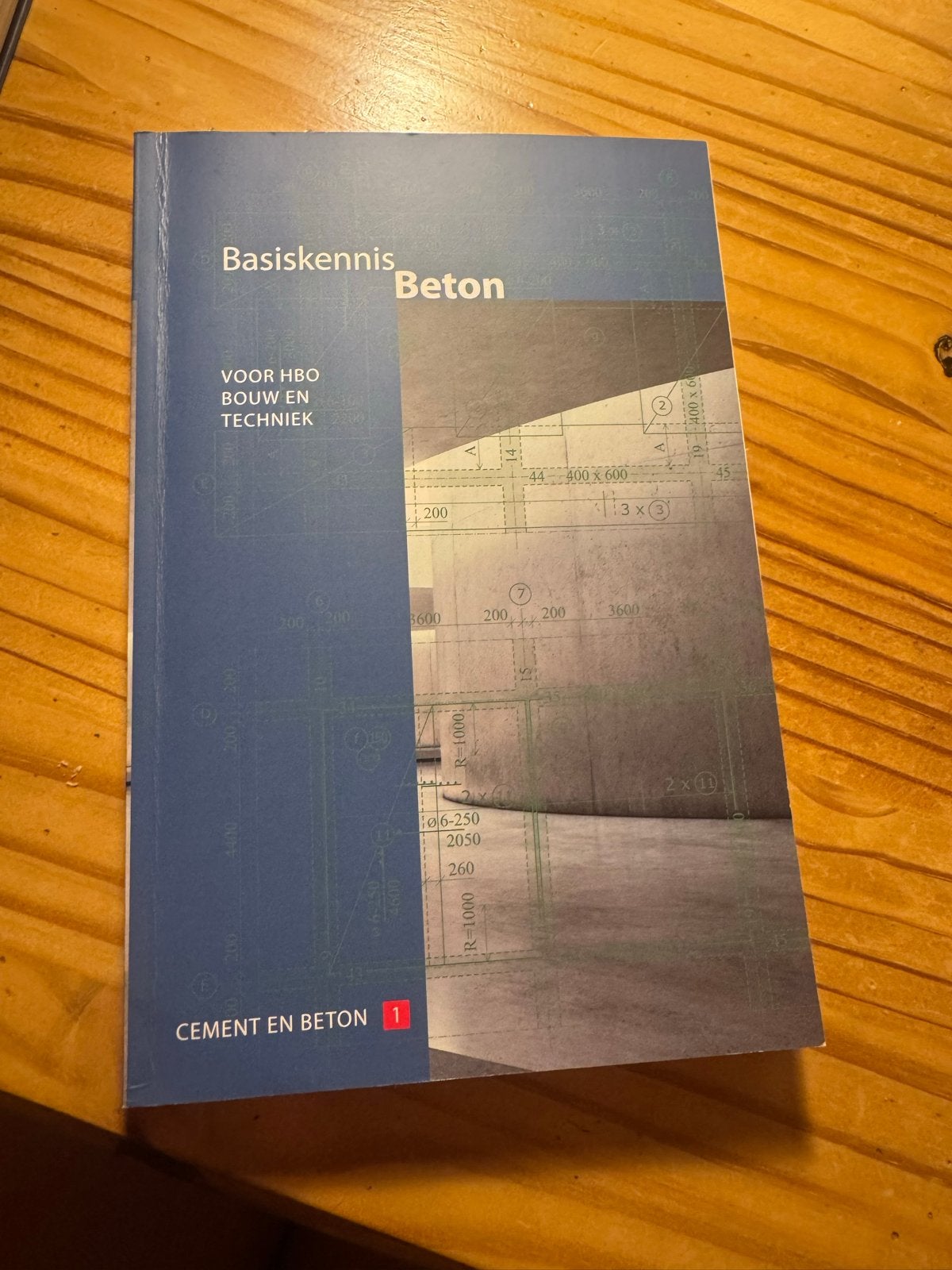 Basiskennis Beton - Voor HBO Bouw en Techniek, Boeken, Techniek, Ophalen of Verzenden, Zo goed als nieuw, Bouwkunde