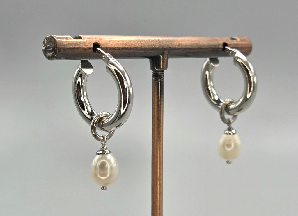 Zilveren oorbellen met zoetwaterparel. 2026/479, Sieraden, Tassen en Uiterlijk, Hangers, ., Nieuw, Ophalen of Verzenden