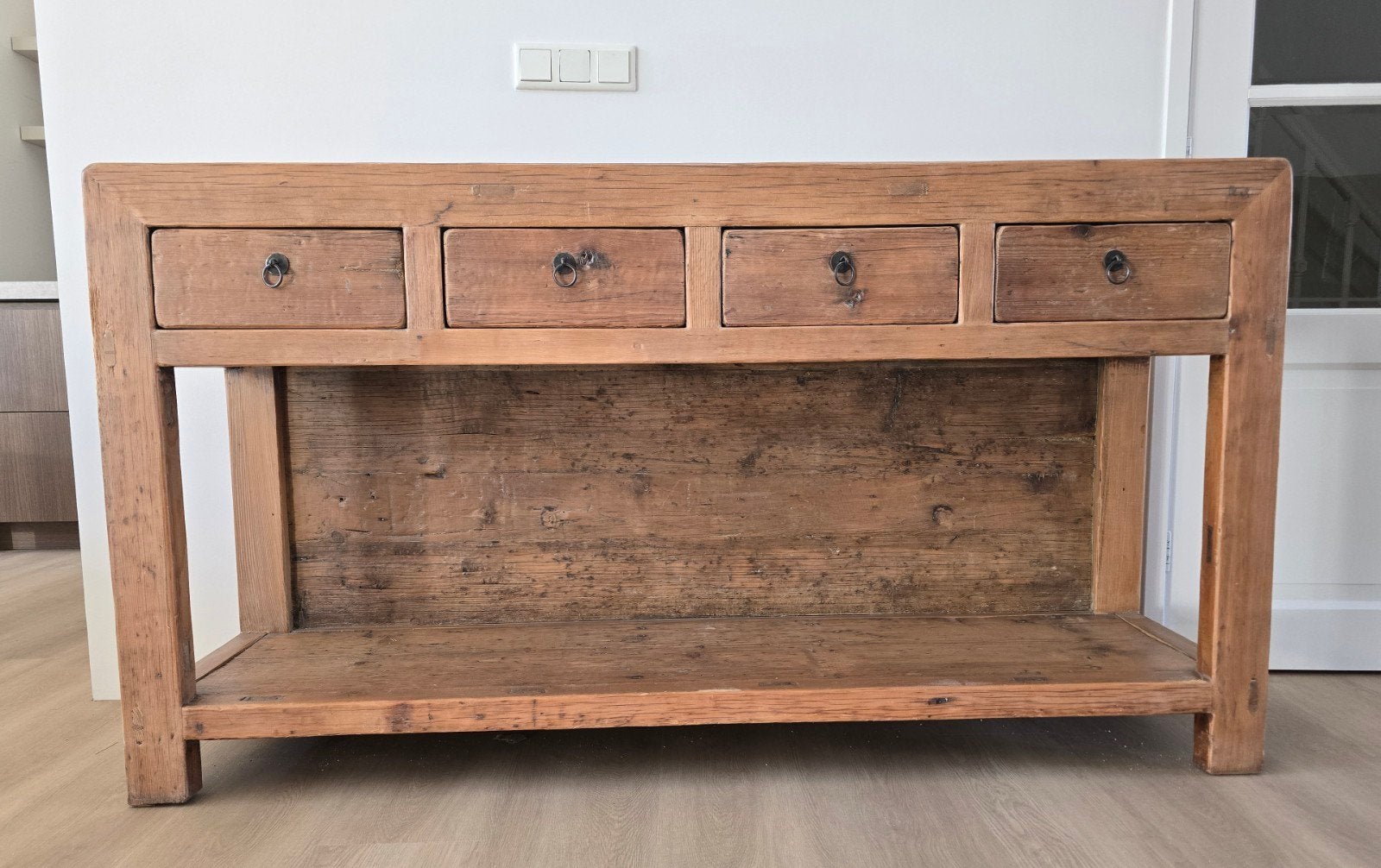 Rustieke houten sidetable met 4 lades en opbergplank, Huis en Inrichting, Tafels | Sidetables, Ophalen, Gebruikt, Robuust, landelijk