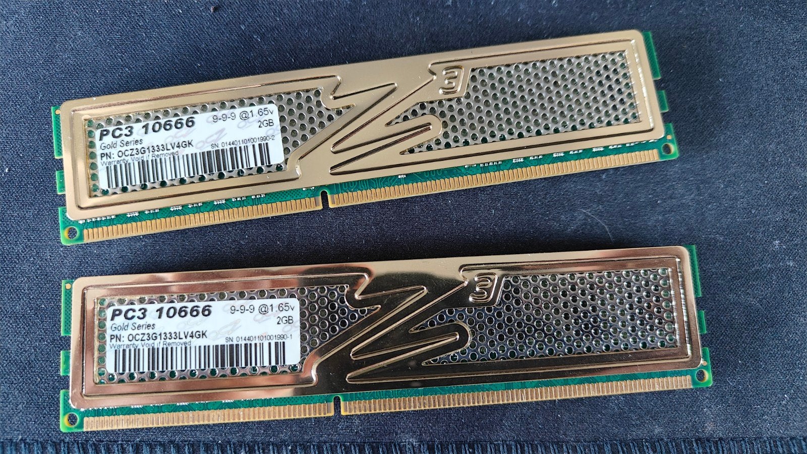 2 OCZ Gold Series DDR3 PC3-10666 2GB RAM modules, DDR3, Ophalen of Verzenden, Zo goed als nieuw, Desktop