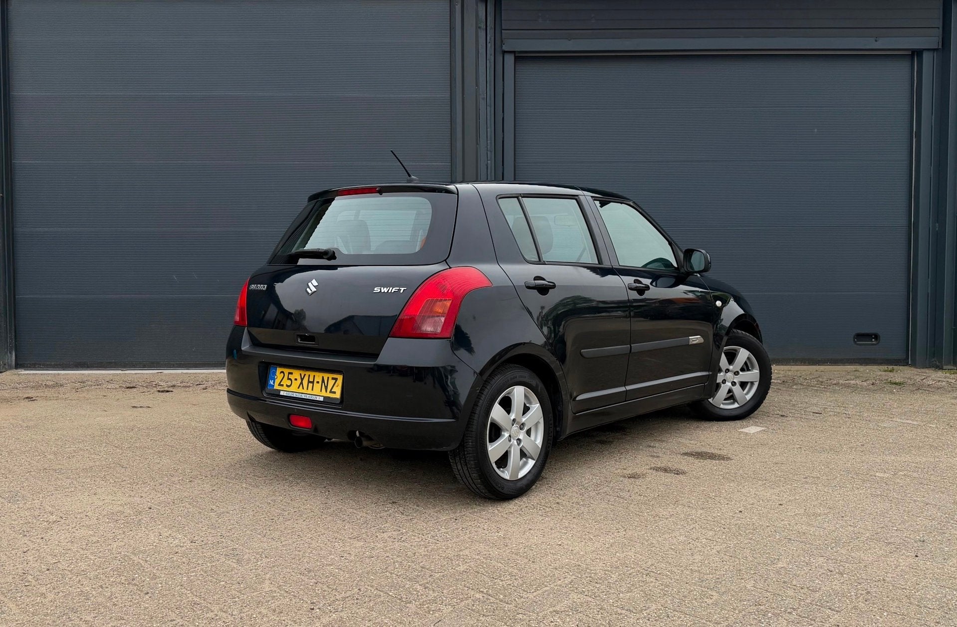 Suzuki Swift 1.3 | NWE APK | Airco | 5 Deurs | E-Pakket |, Auto's, Voorwielaandrijving, 965 kg, 400 kg, Origineel Nederlands