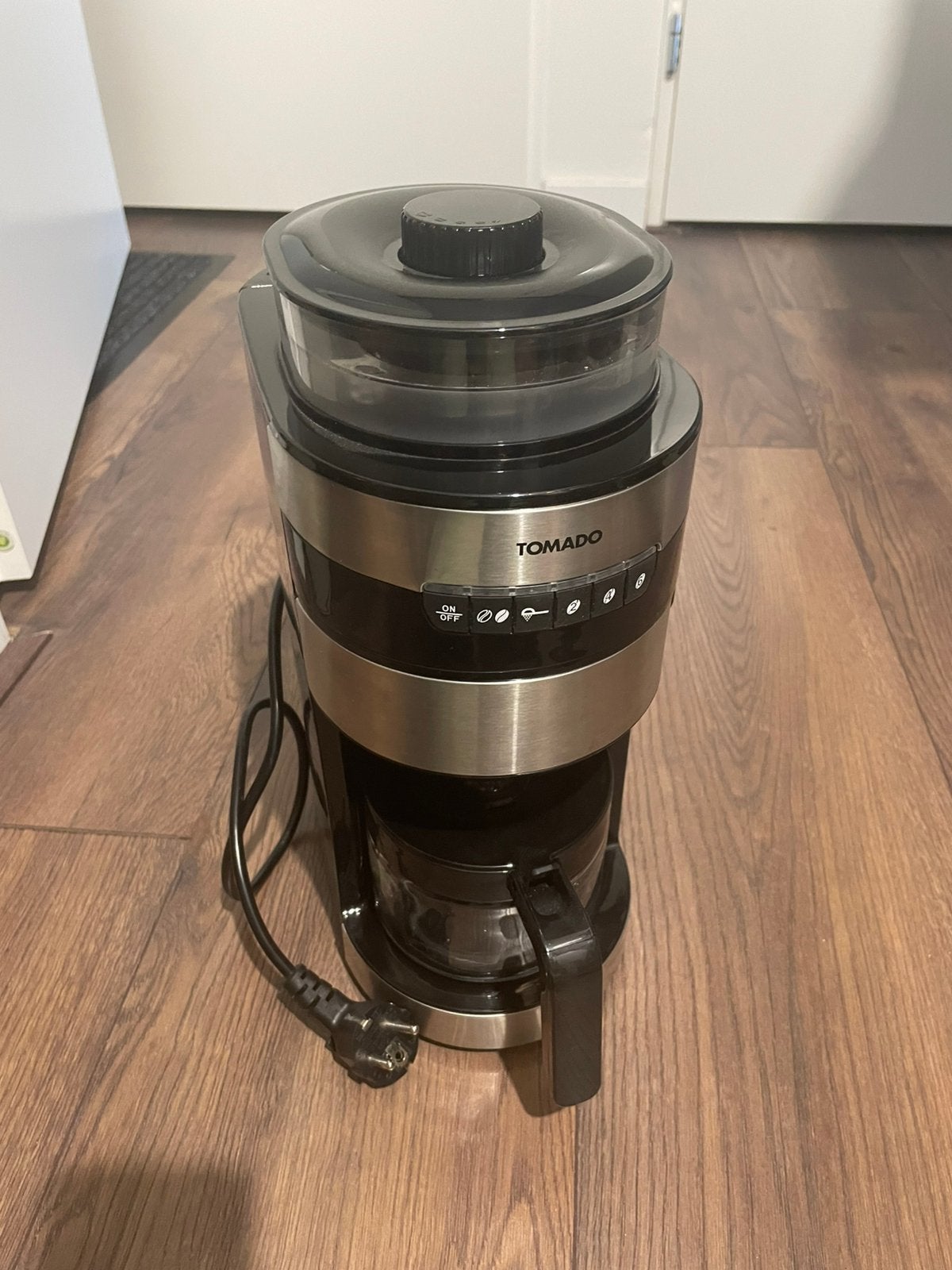 Tomado filter koffiezetapparaat met bonenmaler, Witgoed en Apparatuur, Koffiezetapparaten, Gebruikt, Gemalen koffie, Koffiemachine