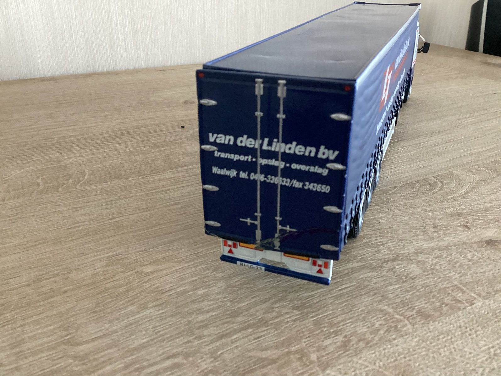 Nette Volvo F12 Kantcab Spiegels spoilers Oplegger v d Linde, Ophalen of Verzenden, Bus of Vrachtwagen, Corgi