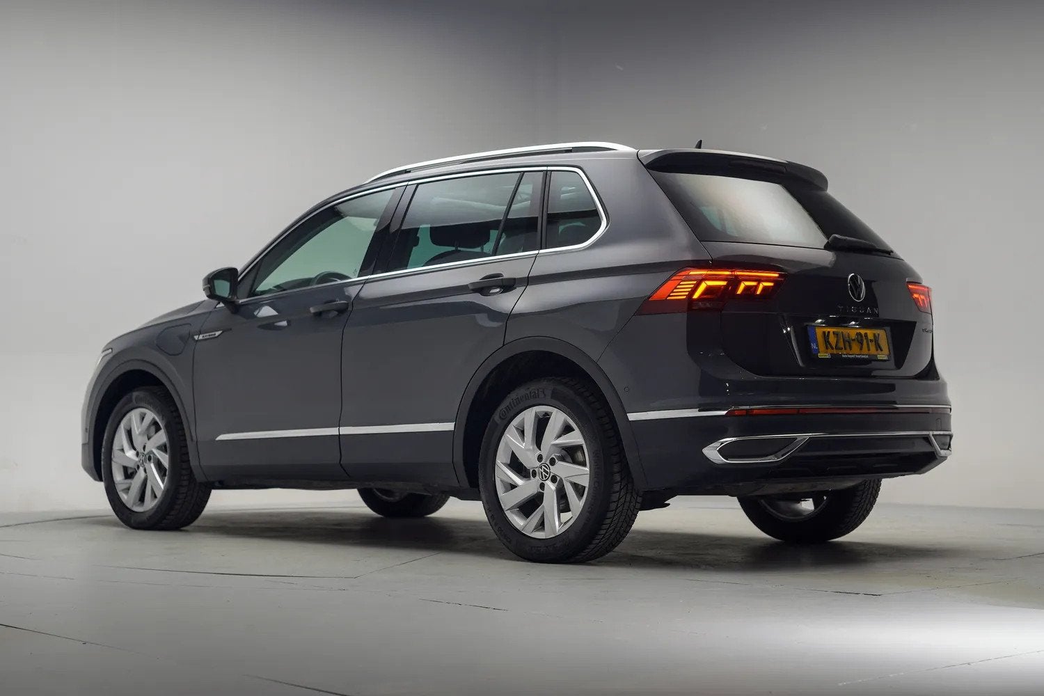 Volkswagen Tiguan 1.4 e-HYBRID Elegance [ Panoramadak Virtua, Auto's, Automaat, 1716 kg, 4 cilinders, 59 km/l