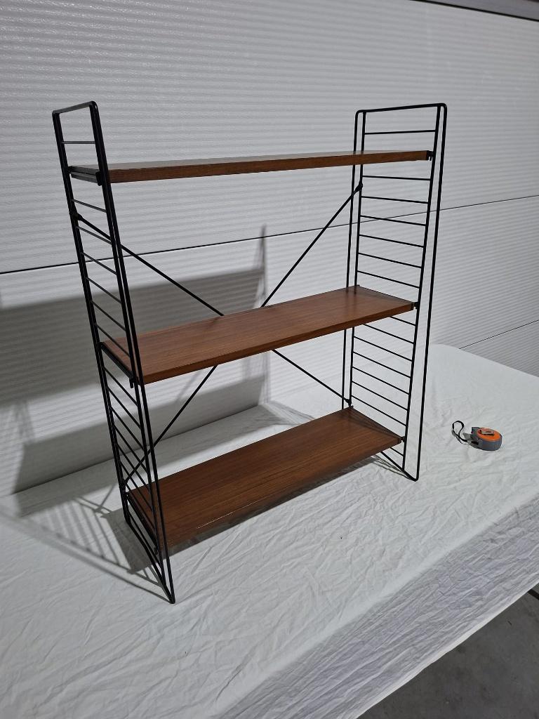 Staand tomado rekje, teak, Adriaan Dekker 60's (nr. 2 ), Ophalen of Verzenden, Gebruikt