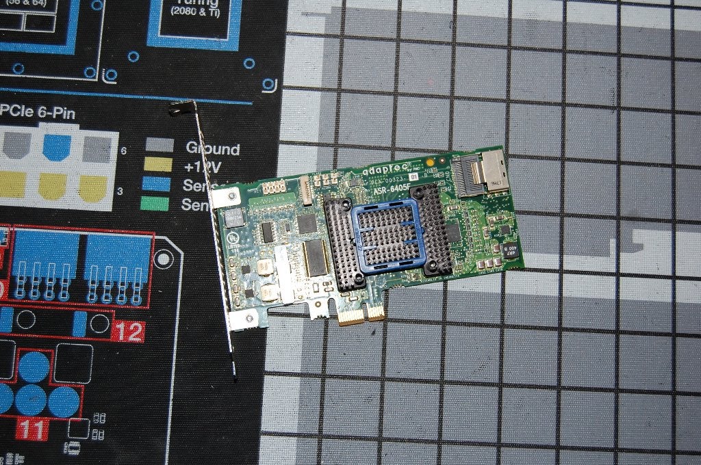 Adaptec ASR-6405e RAID controller, Intern, 1xSFF 8087 (=4 schijven), Gebruikt, SAS