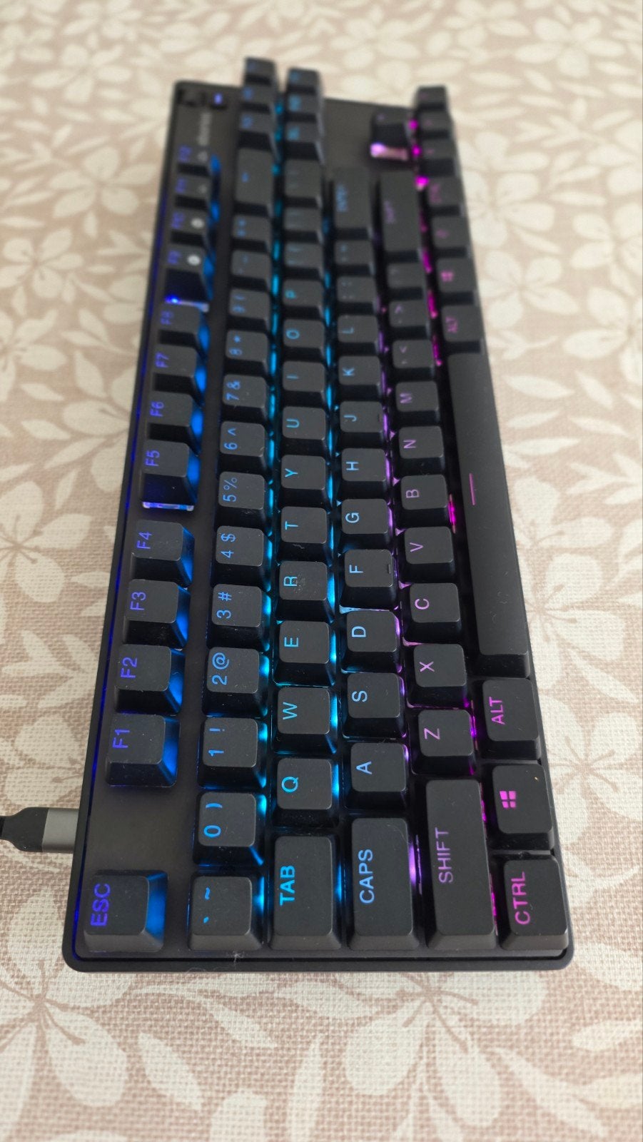 SteelSeries Apex 9 TKL Gaming Toetsenbord – QWERTY US, Ophalen, Gaming toetsenbord, Qwerty, Bedraad