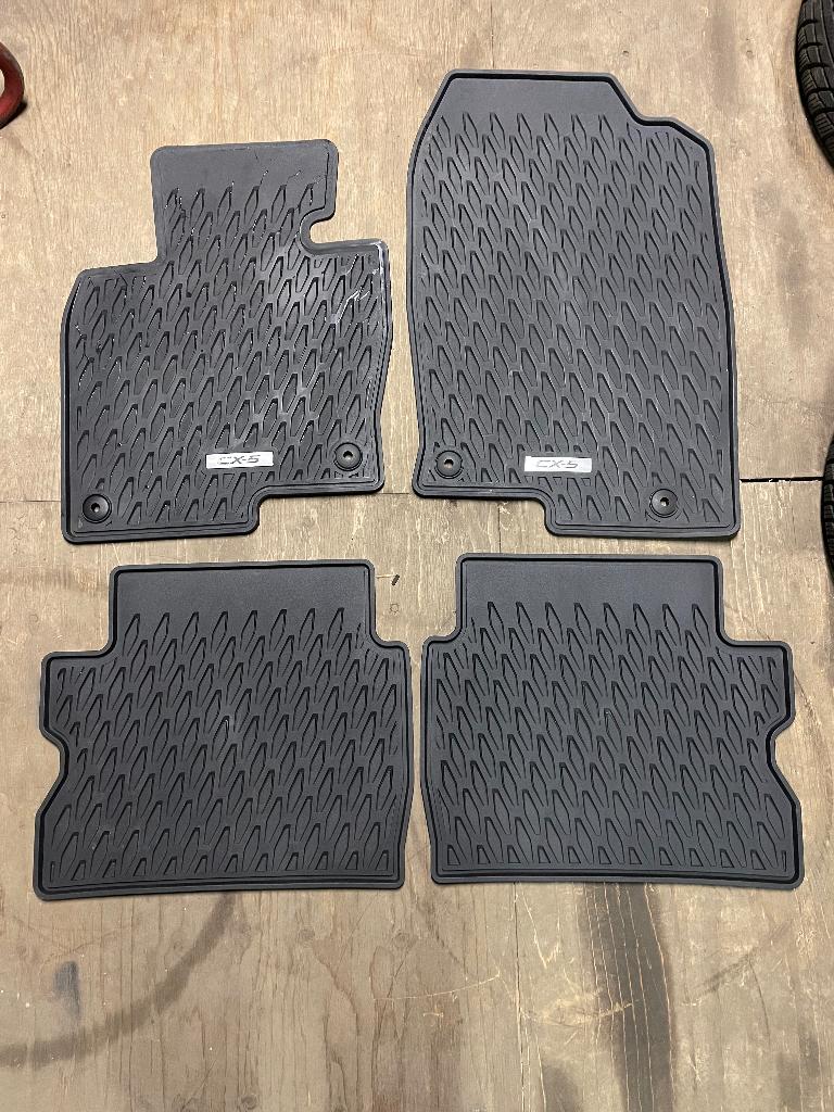 Wintermatten mattenset rubber Mazda CX-5 KF 2017/2024, Ophalen of Verzenden, Gebruikt