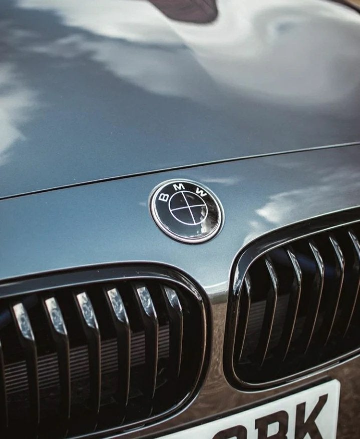Bmw Vol Zwart Embleem. Motorkap, achterklep & stuur. Nieuw!, Ophalen of Verzenden