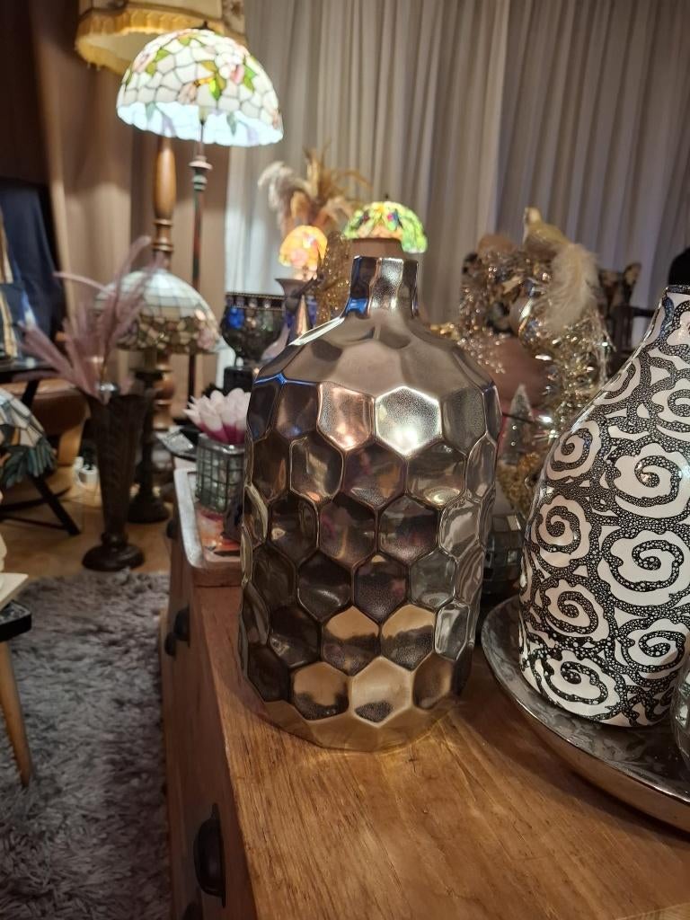 Riverdale zilverkleurige olielamp / vaas – honingraat–27,5cm, Huis en Inrichting, Ophalen, Overige materialen, Overige kleuren