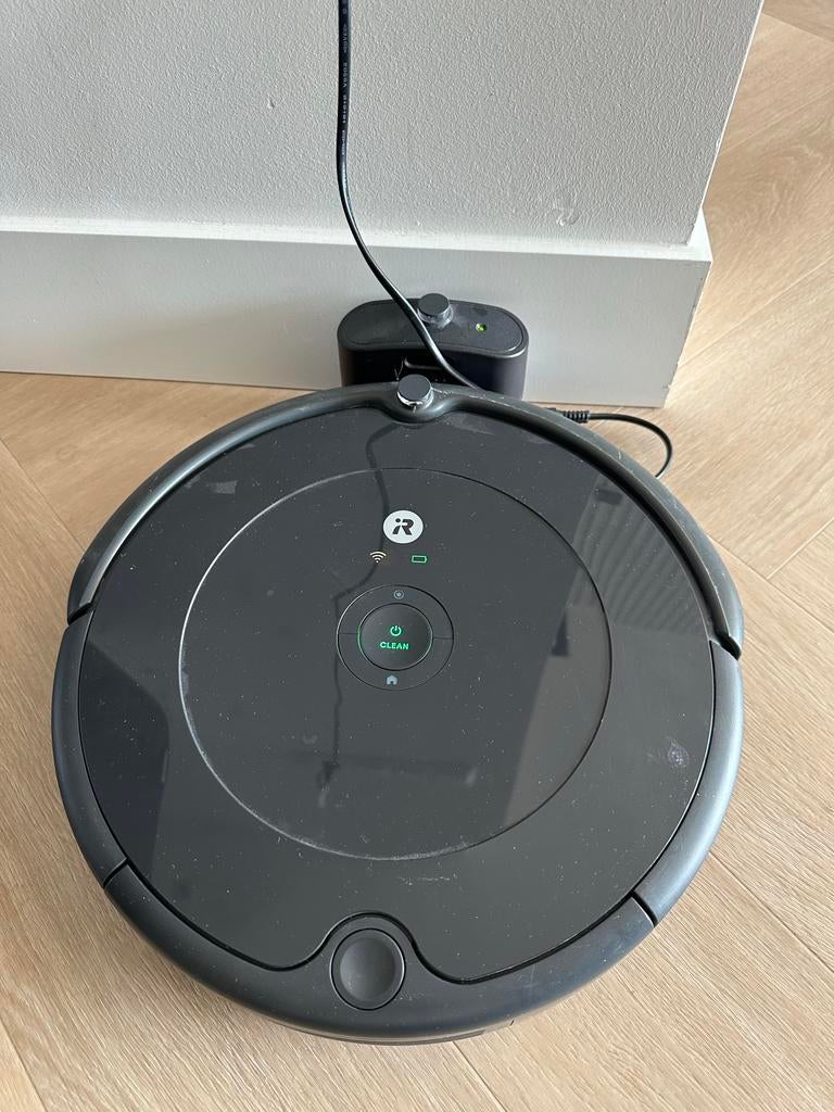 iRobot Roomba Robotstofzuiger 692 - Zwart, Ophalen, Gebruikt, Reservoir, Robotstofzuiger