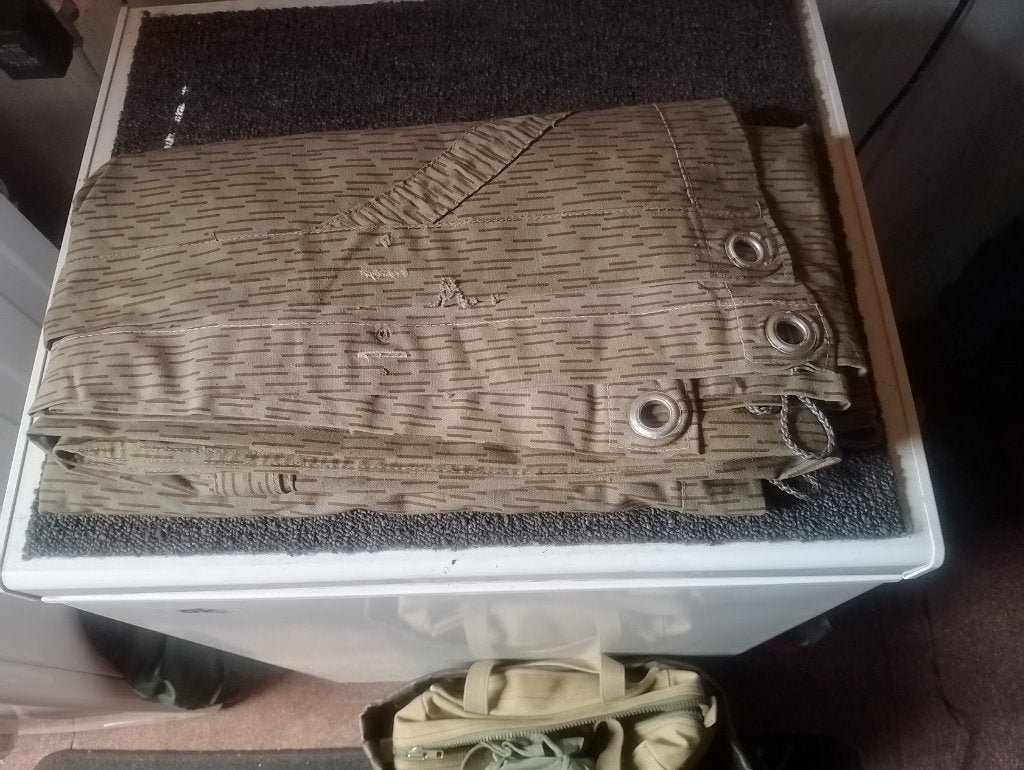 NVA Strichtarn Camouflage tenthelft  / poncho, Ophalen of Verzenden, Landmacht, Duitsland, Kleding of Schoenen