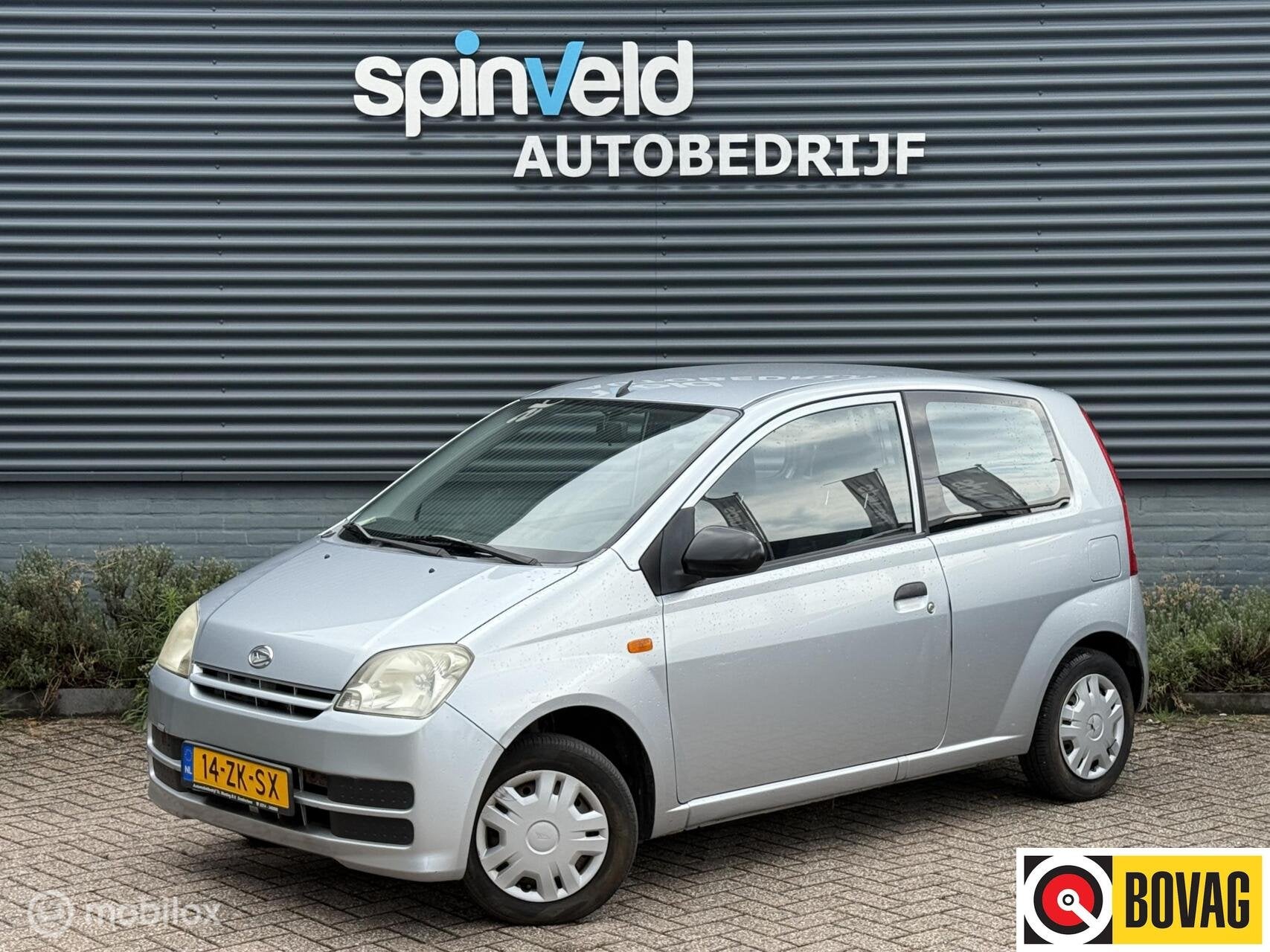 Daihatsu Cuore 1.0-12V 100th Anniversary - Stuurbekrachtigin, Auto's, Voorwielaandrijving, 18 €/maand, Cuore, Origineel Nederlands