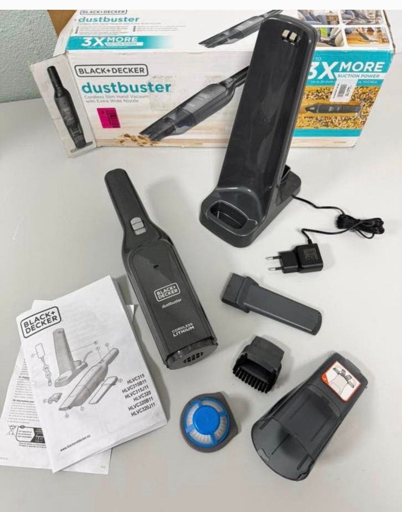 BLACK en DECKER 12V Kruimeldief hand-stofzuiger 2.0Ah Nieuw, Kruimeldief, Nieuw, Ophalen of Verzenden, H