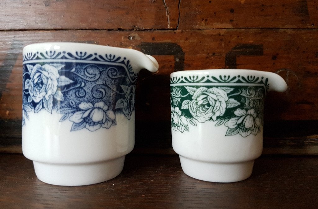 Vintage mosa roomkannetjes, donkerblauw en groen, Ophalen of Verzenden