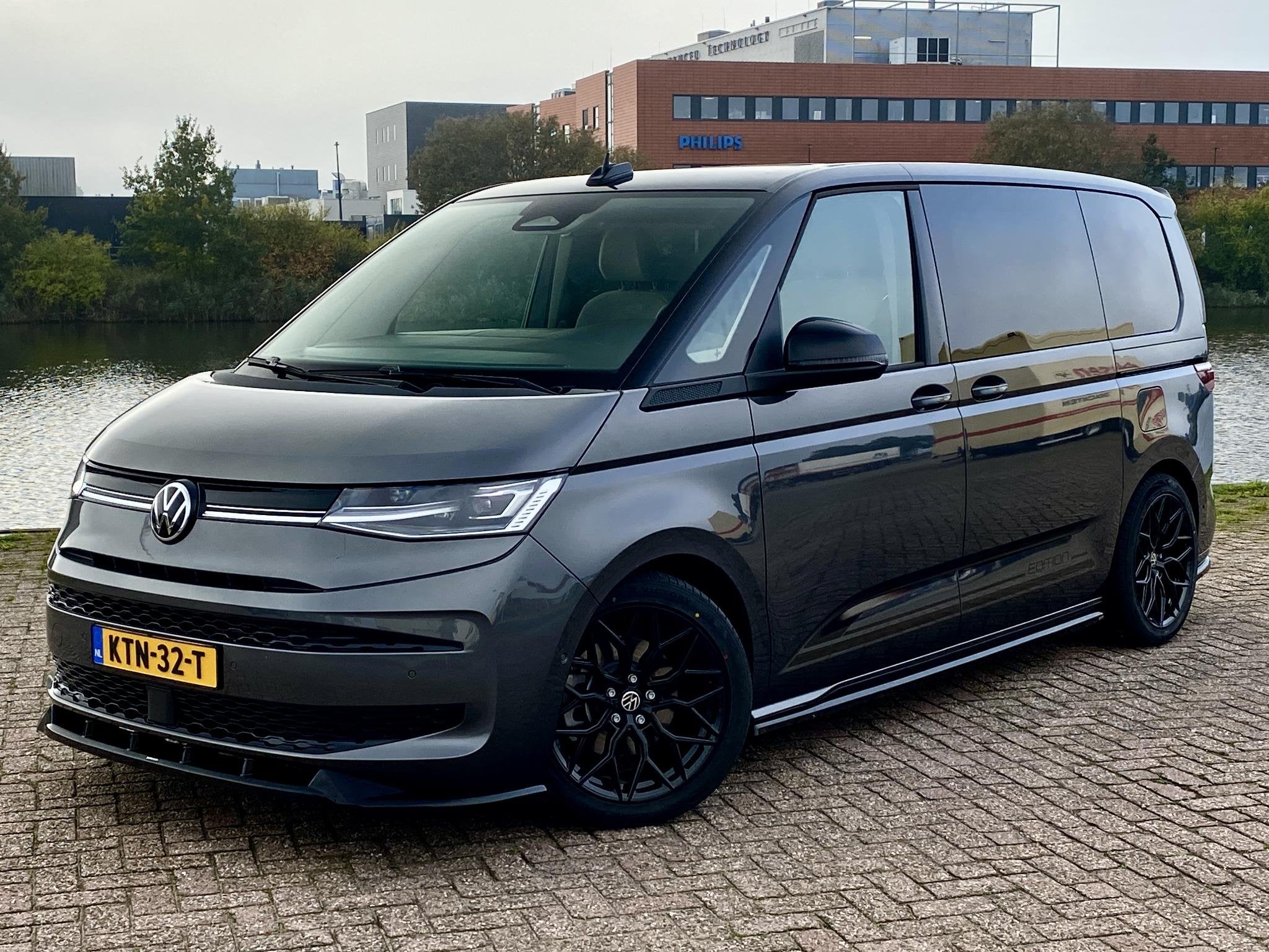 Volkswagen Multivan 1.5 eHybrid Bulli Edition 4Motion | PANO, Auto's, Automaat, 2241 kg, Stof, Euro 6