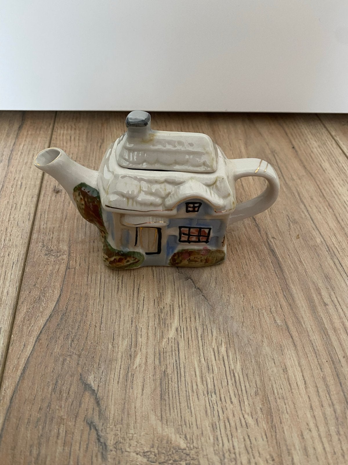 Unieke theepot in de vorm van een huisje, Verzenden