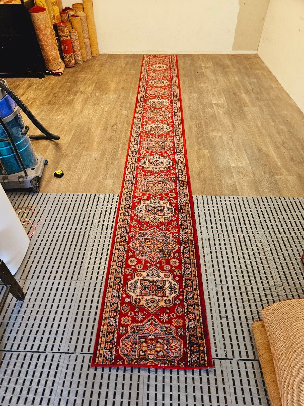 Perzische Loper. Prachtige kleuren en patronen! Weg = Weg!, Perzisch, 200 cm of meer, Zo goed als nieuw, Rechthoekig