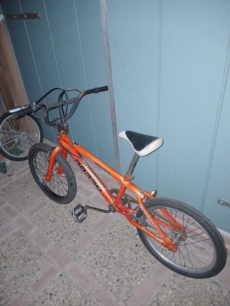Oranje BMX fiets - remmen nakijken, Fietsen en Brommers, Ophalen, Gebruikt, Staal, 20 tot 24 inch