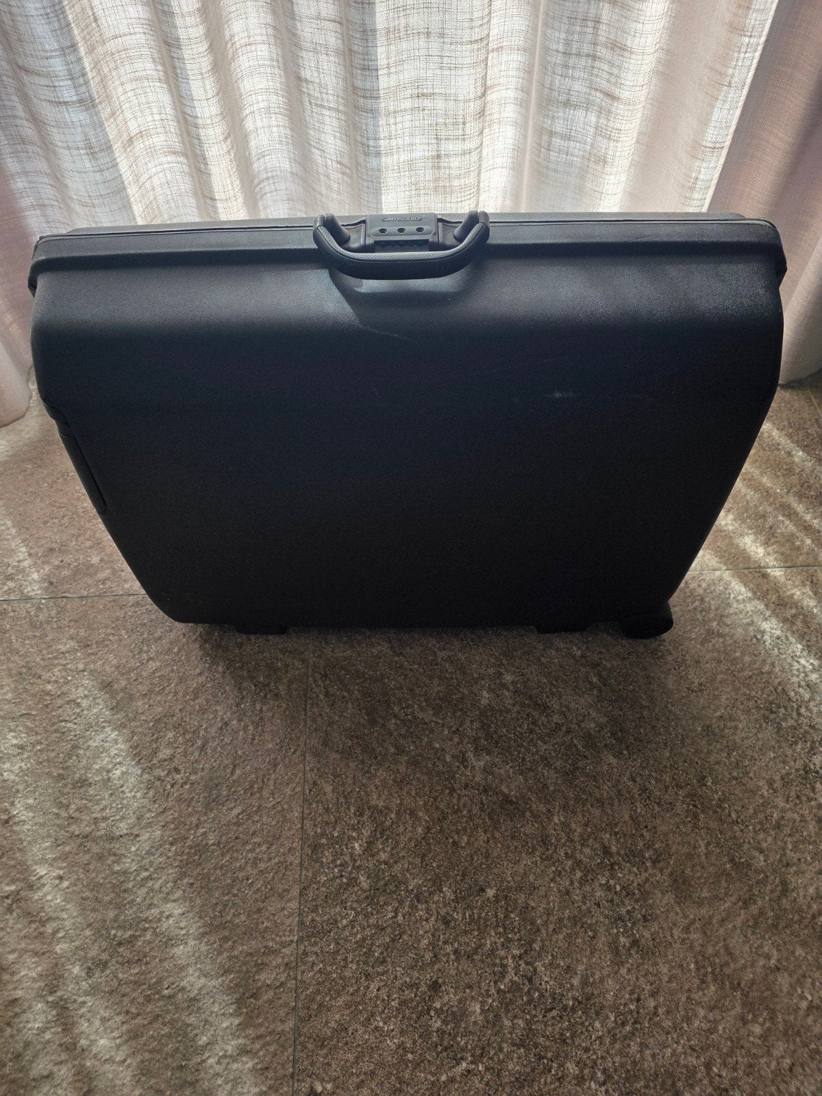 Samsonite zwarte koffer met Wieltjes en Slot, Gebruikt, Hard kunststof, 45 tot 55 cm, Ophalen