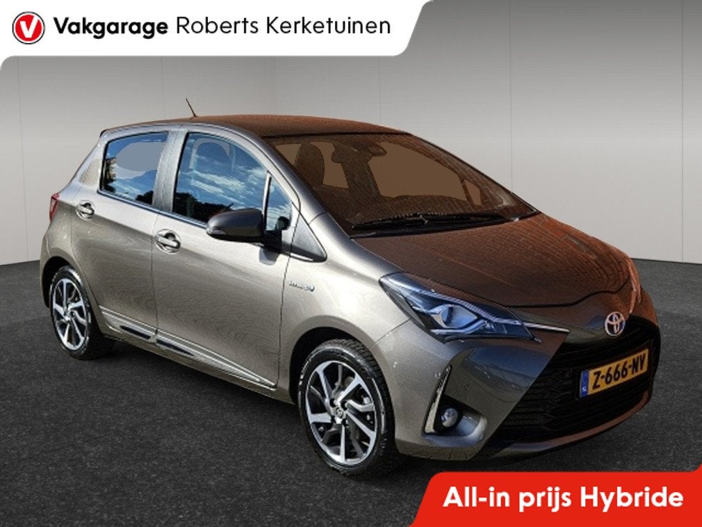 Toyota Yaris 1.5 Hybride Premium Panoramadak Half Leder Came, Auto's, 12 maanden, Euro 6, 4 cilinders, Leder en Stof