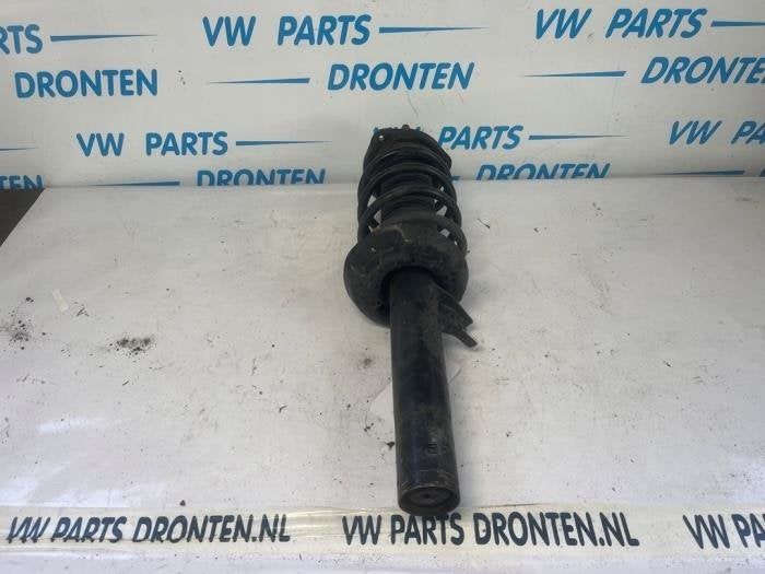 Schokdemper rechts-voor van een Volkswagen Passat, Gebruikt, -, -, -
