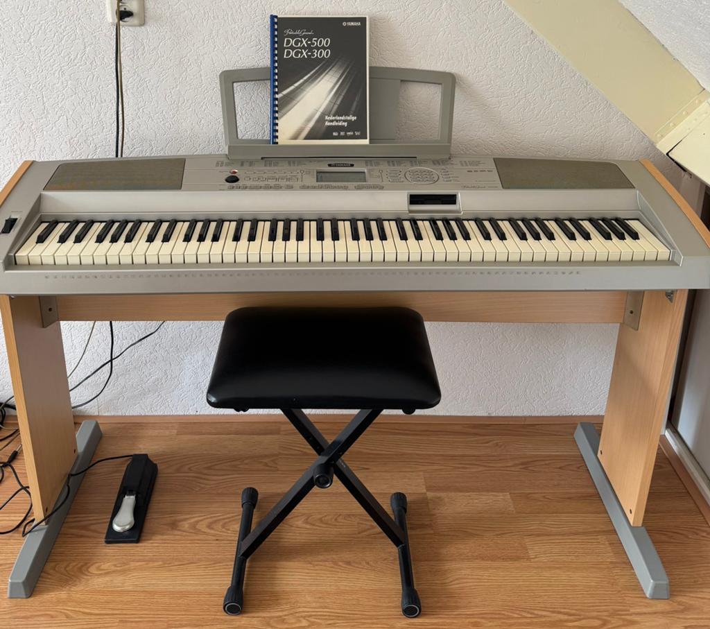 Electrice piano, Ophalen of Verzenden, Gebruikt, Bruin