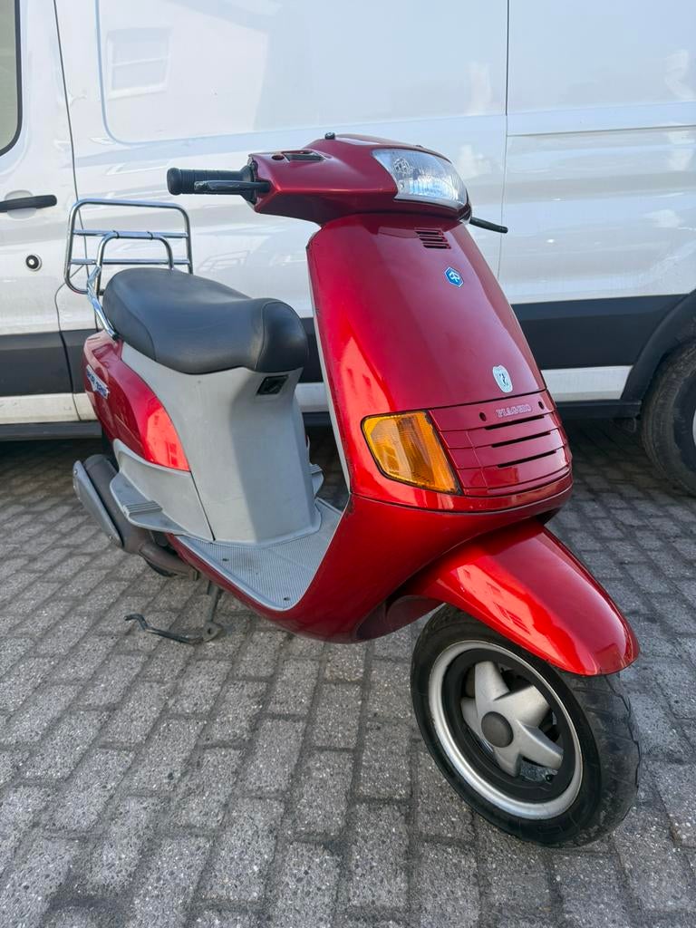 ⭐️Piaggio skr 125 2 takt nette staat 16687 km⭐️, Ophalen of Verzenden, Zo goed als nieuw, Tweetakt, Overige modellen