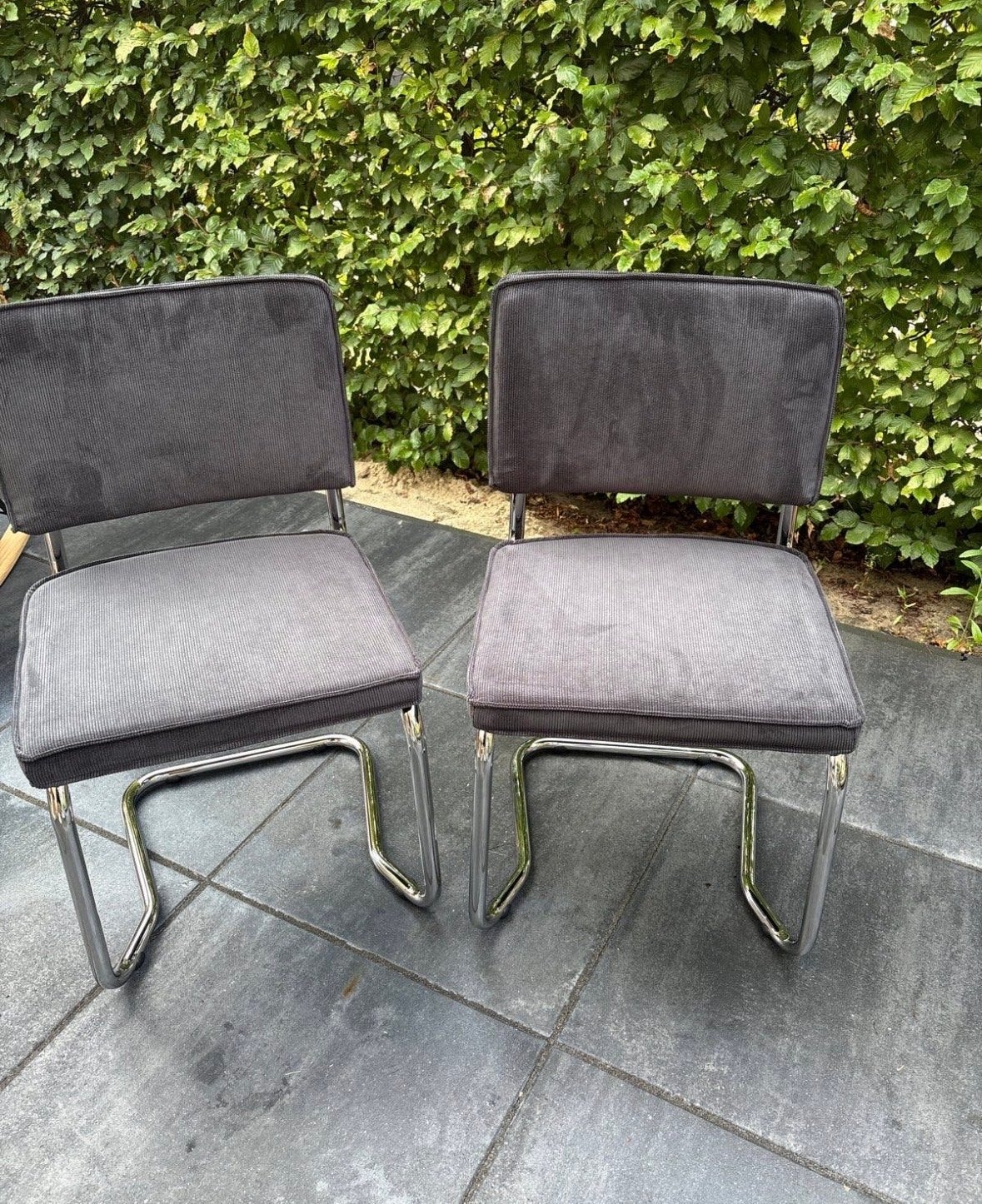 2x Nieuwe Zuiver Ridge Rib Kink eetkamerstoelen zwart, Ophalen, Twee, Zwart, Nieuw